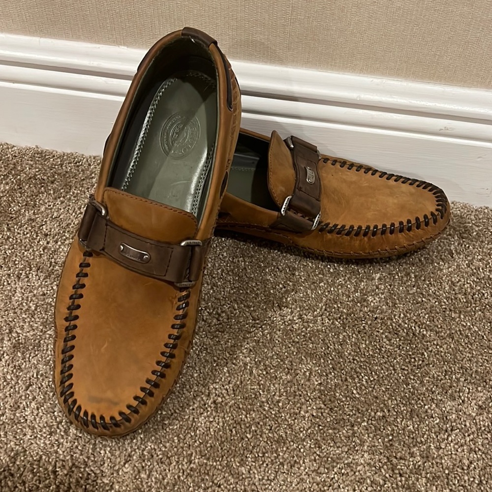 Mens HS Trask cobbler loafers size 10.5- almost new condition!